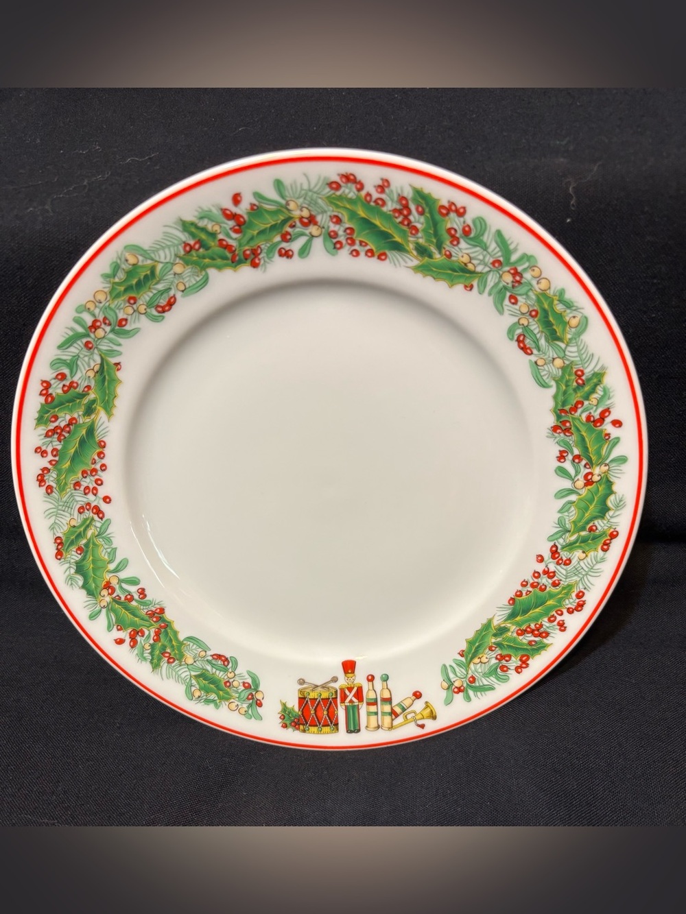 Vista Alegre Christmas Magic Desert Plate with Drum/Toy Soldier/Horn